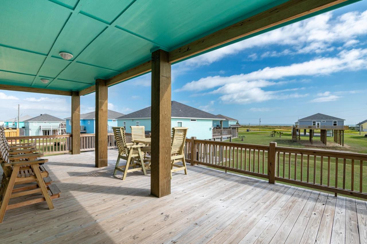 Stylish 4Br Crystal Beach Retreat Walk To Beach Bolivar Peninsula Екстериор снимка