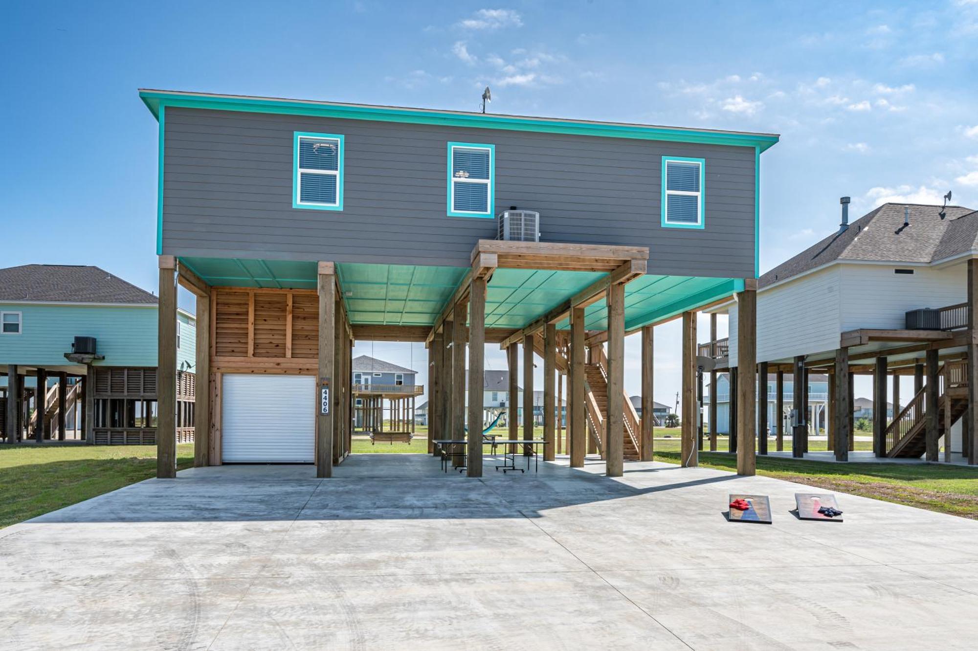 Stylish 4Br Crystal Beach Retreat Walk To Beach Bolivar Peninsula Екстериор снимка